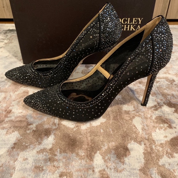 Badgley Mischka Weslee Pointy Toe Pump - Picture 3 of 7